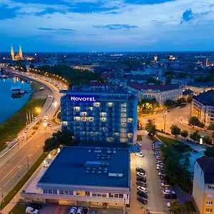 4* Отель Novotel